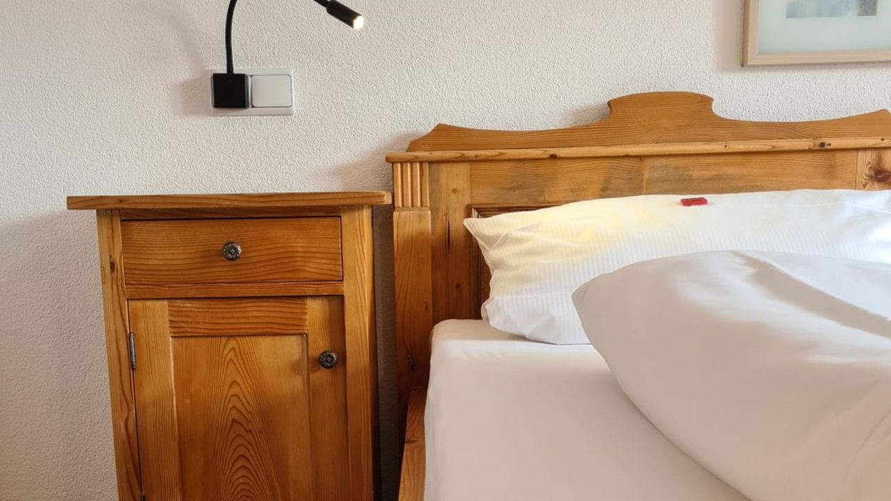 Altholzmöbel in moderner Wohnung Altholzmöbel in moderner Wohnung